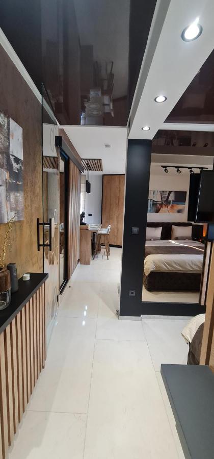 Design Apartment Platinium Spa Lux 5 Star "Havana" Completely Private Wellness & Spa Free Included Sauna & Jacuzzi & Salt Wall & Fire Place & 3D Ceilings & Business Wifi & Netflix & Keyless Code Entry & Full Smart App & Secure 2 Parking Place Ćuprija エクステリア 写真