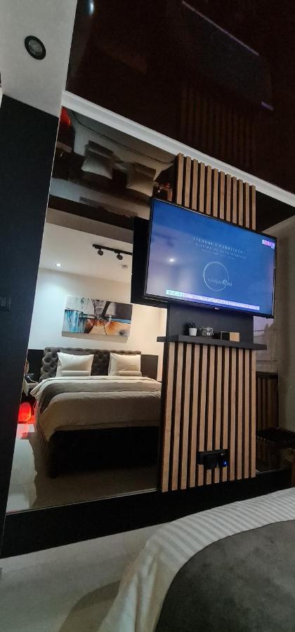 Design Apartment Platinium Spa Lux 5 Star "Havana" Completely Private Wellness & Spa Free Included Sauna & Jacuzzi & Salt Wall & Fire Place & 3D Ceilings & Business Wifi & Netflix & Keyless Code Entry & Full Smart App & Secure 2 Parking Place Ćuprija エクステリア 写真