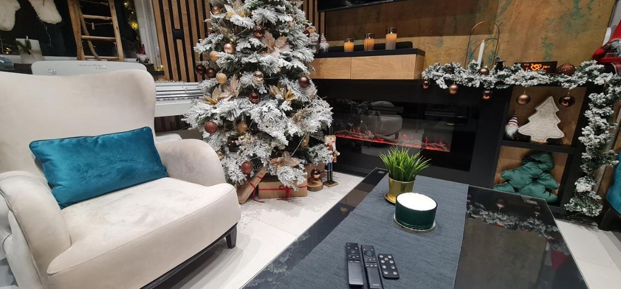 Design Apartment Platinium Spa Lux 5 Star "Havana" Completely Private Wellness & Spa Free Included Sauna & Jacuzzi & Salt Wall & Fire Place & 3D Ceilings & Business Wifi & Netflix & Keyless Code Entry & Full Smart App & Secure 2 Parking Place Ćuprija エクステリア 写真