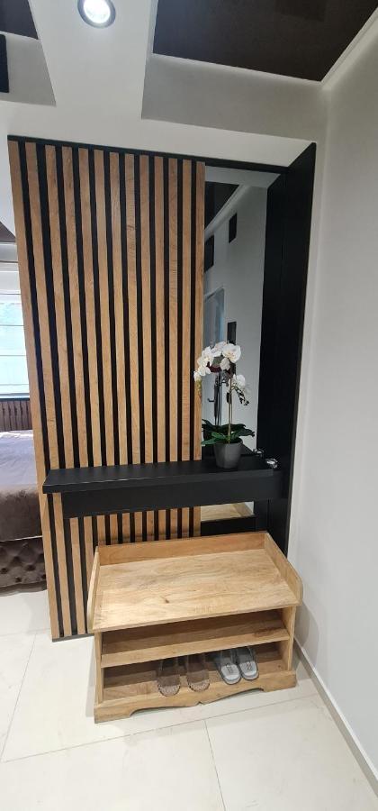 Design Apartment Platinium Spa Lux 5 Star "Havana" Completely Private Wellness & Spa Free Included Sauna & Jacuzzi & Salt Wall & Fire Place & 3D Ceilings & Business Wifi & Netflix & Keyless Code Entry & Full Smart App & Secure 2 Parking Place Ćuprija エクステリア 写真