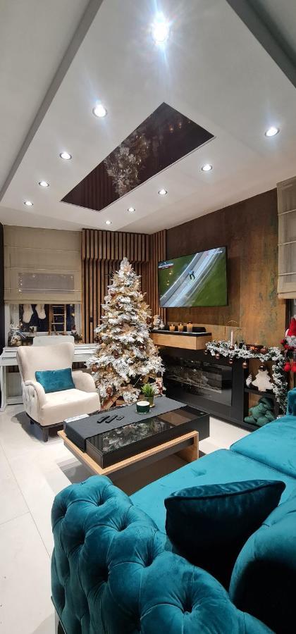 Design Apartment Platinium Spa Lux 5 Star "Havana" Completely Private Wellness & Spa Free Included Sauna & Jacuzzi & Salt Wall & Fire Place & 3D Ceilings & Business Wifi & Netflix & Keyless Code Entry & Full Smart App & Secure 2 Parking Place Ćuprija エクステリア 写真
