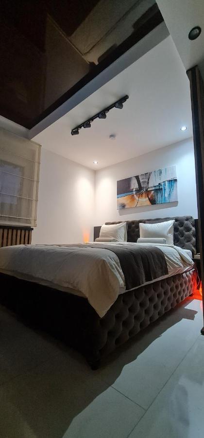 Design Apartment Platinium Spa Lux 5 Star "Havana" Completely Private Wellness & Spa Free Included Sauna & Jacuzzi & Salt Wall & Fire Place & 3D Ceilings & Business Wifi & Netflix & Keyless Code Entry & Full Smart App & Secure 2 Parking Place Ćuprija エクステリア 写真